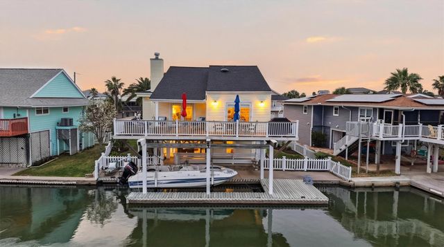 16635 Jamaica Cove Road, Jamaica Beach, TX 77554
