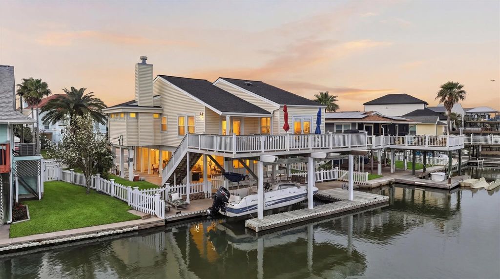 16635 Jamaica Cove Road, Jamaica Beach, TX 77554