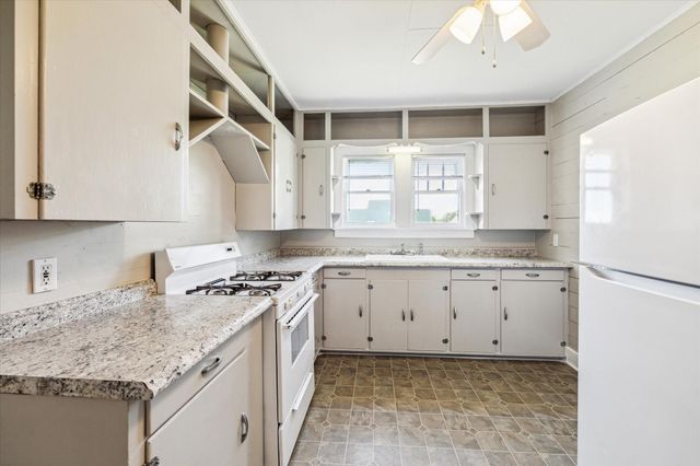 422 Silliman Street, Sealy, TX 77474