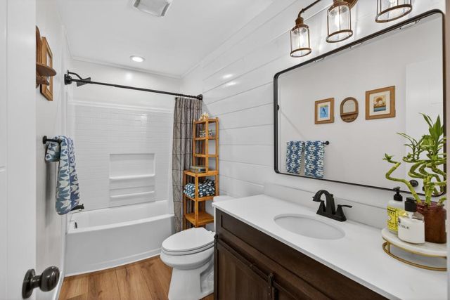 210 Baldwin Ave, Roseville, CA 95678