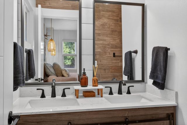 210 Baldwin Ave, Roseville, CA 95678