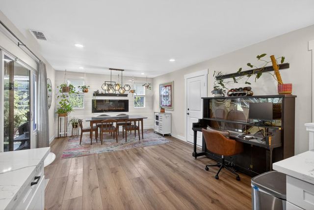 210 Baldwin Ave, Roseville, CA 95678