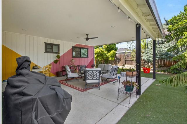 210 Baldwin Ave, Roseville, CA 95678