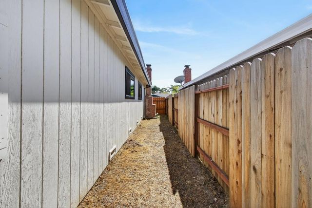 210 Baldwin Ave, Roseville, CA 95678