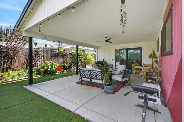 210 Baldwin Ave, Roseville, CA 95678