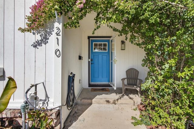 210 Baldwin Ave, Roseville, CA 95678