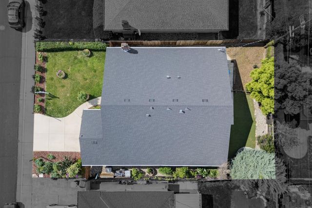 210 Baldwin Ave, Roseville, CA 95678