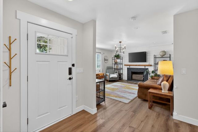 210 Baldwin Ave, Roseville, CA 95678