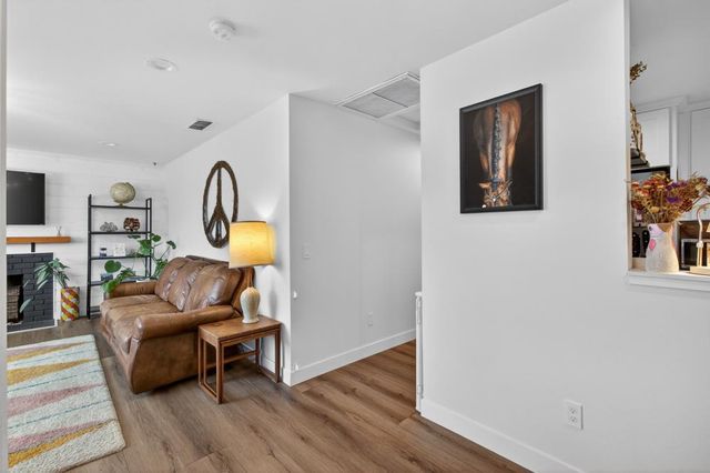 210 Baldwin Ave, Roseville, CA 95678