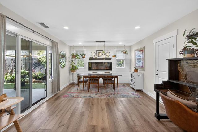 210 Baldwin Ave, Roseville, CA 95678