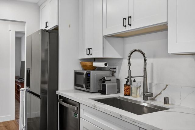 210 Baldwin Ave, Roseville, CA 95678