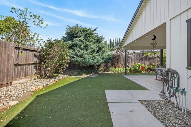 210 Baldwin Ave, Roseville, CA 95678