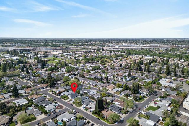 210 Baldwin Ave, Roseville, CA 95678