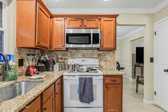 3968 KADEN Drive E, Jacksonville, FL 32277