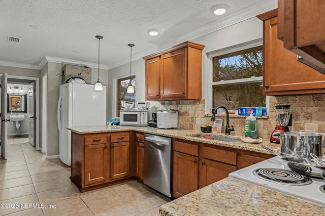 3968 KADEN Drive E, Jacksonville, FL 32277