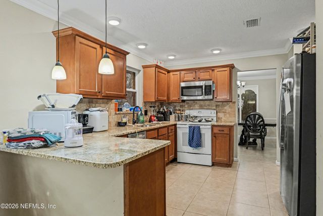 3968 KADEN Drive E, Jacksonville, FL 32277