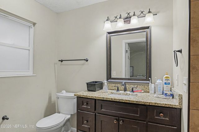 3968 KADEN Drive E, Jacksonville, FL 32277