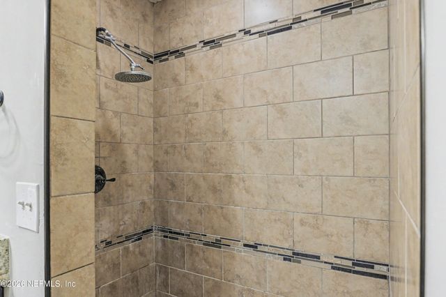 3968 KADEN Drive E, Jacksonville, FL 32277