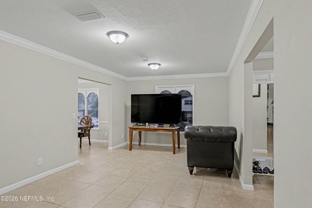 3968 KADEN Drive E, Jacksonville, FL 32277