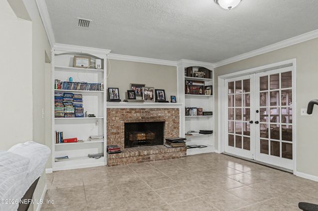 3968 KADEN Drive E, Jacksonville, FL 32277