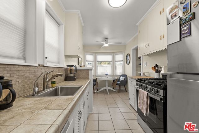 1001 Farnam Street, Los Angeles, CA 90042
