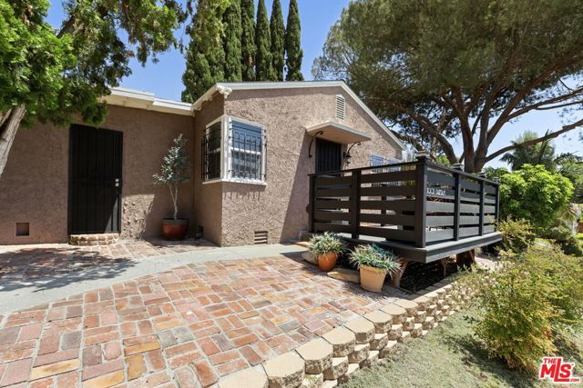 1001 Farnam Street, Los Angeles, CA 90042