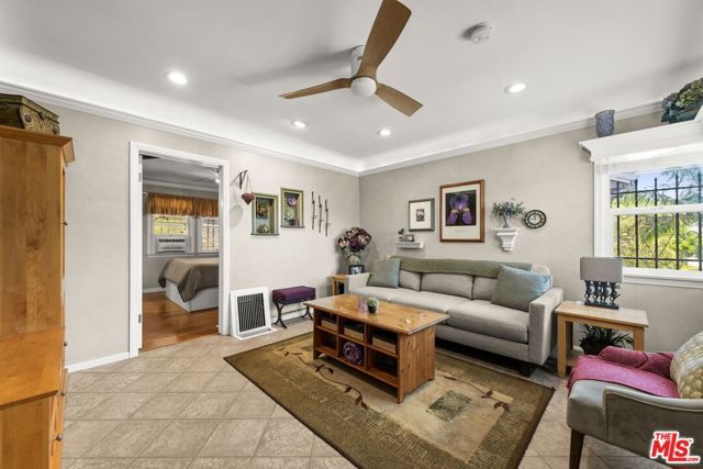 1001 Farnam Street, Los Angeles, CA 90042