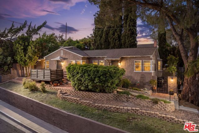 1001 Farnam Street, Los Angeles, CA 90042