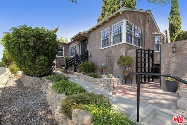 1001 Farnam Street, Los Angeles, CA 90042
