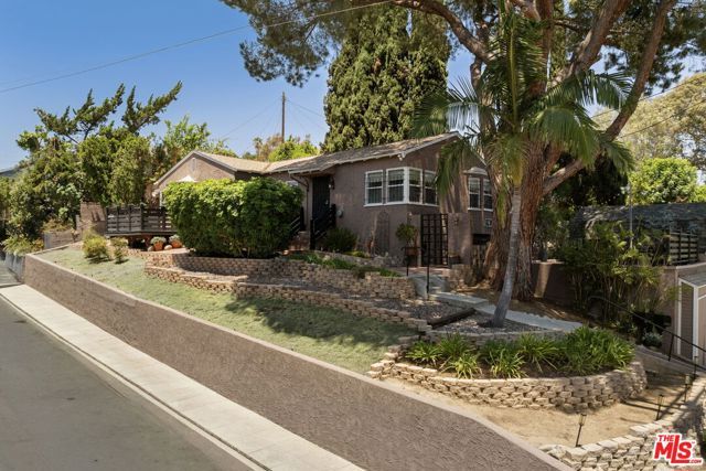 1001 Farnam Street, Los Angeles, CA 90042