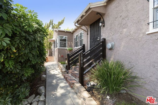 1001 Farnam Street, Los Angeles, CA 90042