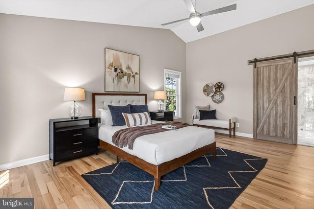 909 19TH ST S, Arlington, VA 22202