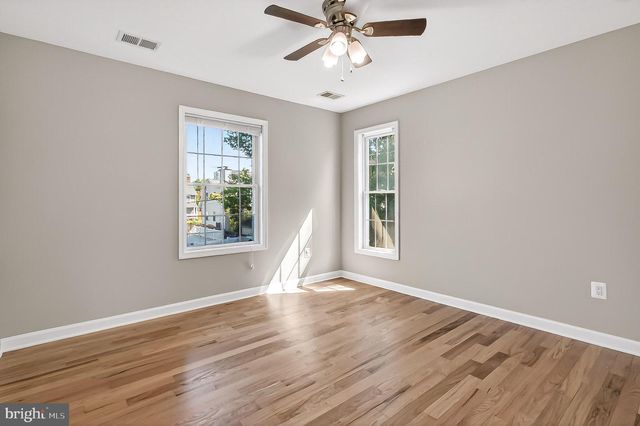 909 19TH ST S, Arlington, VA 22202