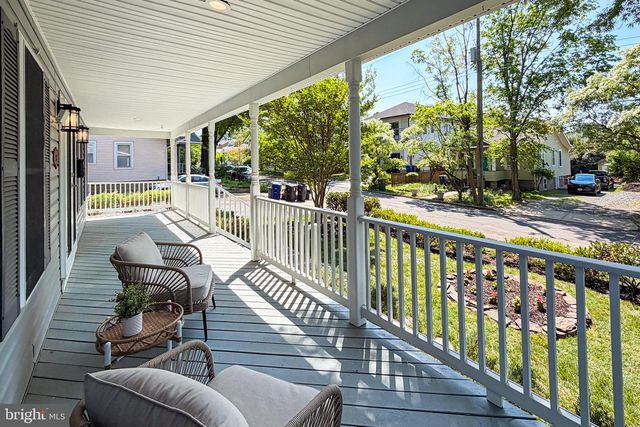 909 19TH ST S, Arlington, VA 22202