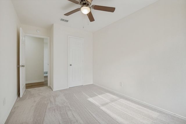 1905 Lakeview Drive, Grand Prairie, TX 75051