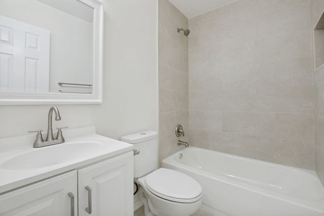 1905 Lakeview Drive, Grand Prairie, TX 75051