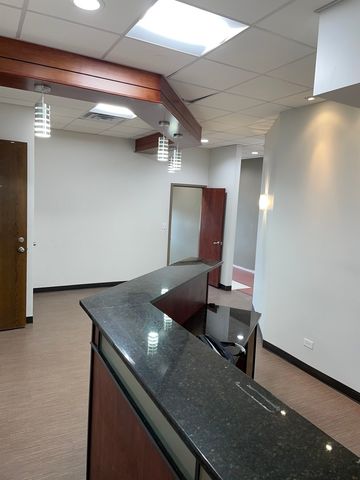 222 Vollmer Road 1B, Chicago Heights, IL 60411