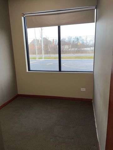 222 Vollmer Road 1B, Chicago Heights, IL 60411