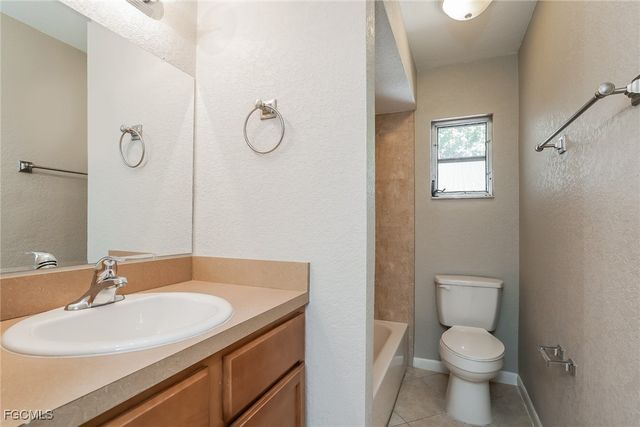 1423 SE 18th ST, Cape Coral, FL 33990