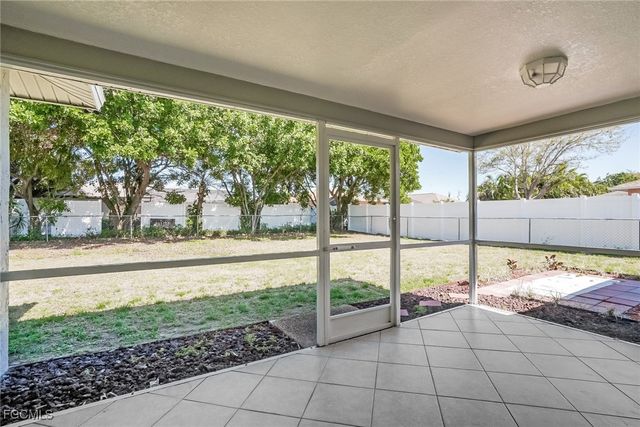 1423 SE 18th ST, Cape Coral, FL 33990