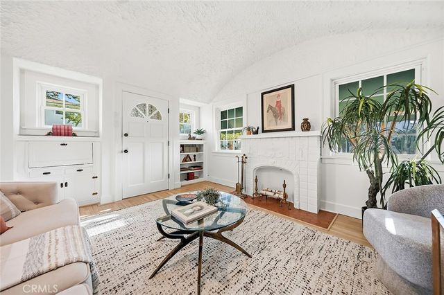 5001 E 14th Street, Long Beach, CA 90804