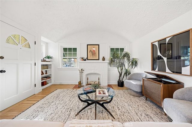 5001 E 14th Street, Long Beach, CA 90804