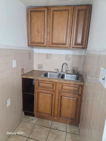 1302 E 26TH AVENUE, Tampa, FL 33605