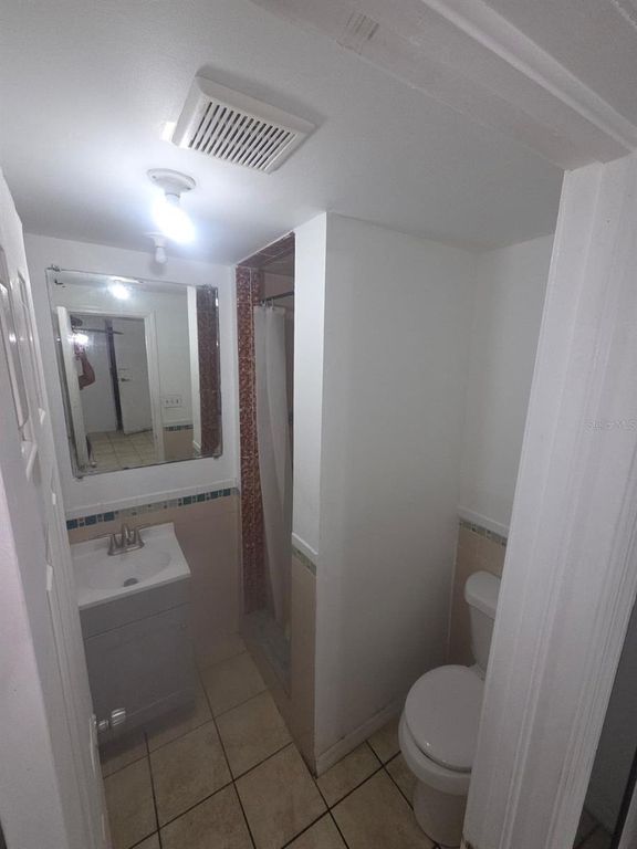 Image 18 of property listing at 1302 E 26TH AVENUE, Tampa, FL 33605
