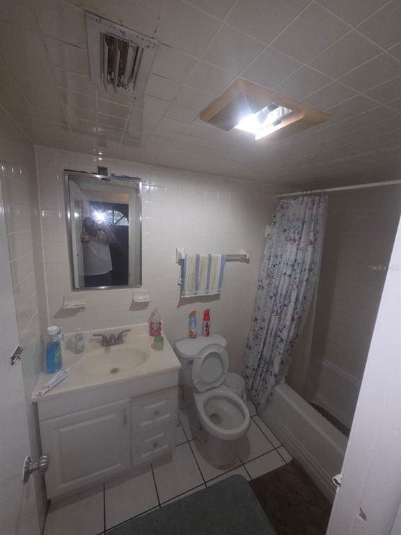 Image 10 of property listing at 1302 E 26TH AVENUE, Tampa, FL 33605
