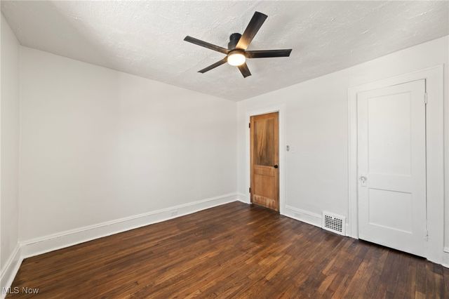 1061 Greyton Road, Cleveland Heights, OH 44112