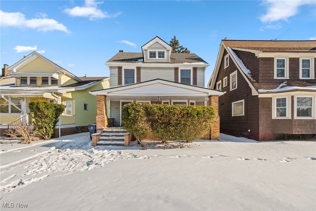 1061 Greyton Road, Cleveland Heights, OH 44112