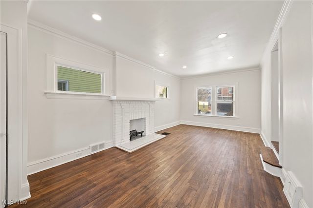 1061 Greyton Road, Cleveland Heights, OH 44112