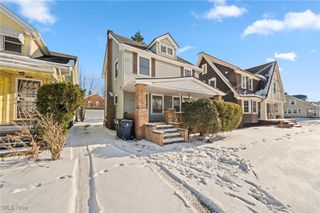 1061 Greyton Road, Cleveland Heights, OH 44112