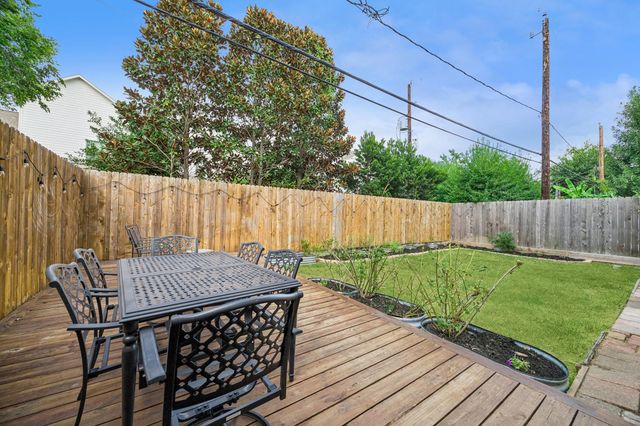 539 W 25th Street A, Houston, TX 77008